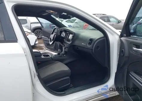 2015 Dodge Charger Sxt z USA, uszkodzony, nr VIN 2C3CDXHG7FH721663